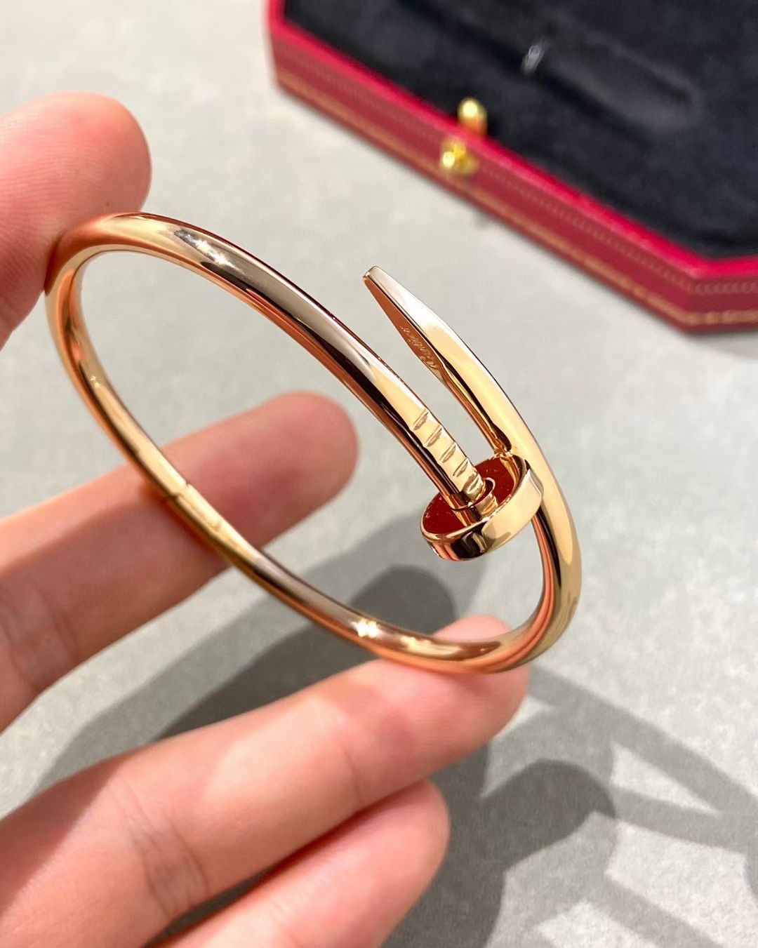 Cartier Cartier 玫瑰金 无钻钻钉子手镯