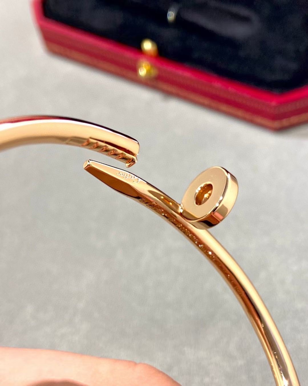 Cartier Cartier 玫瑰金 无钻钻钉子手镯