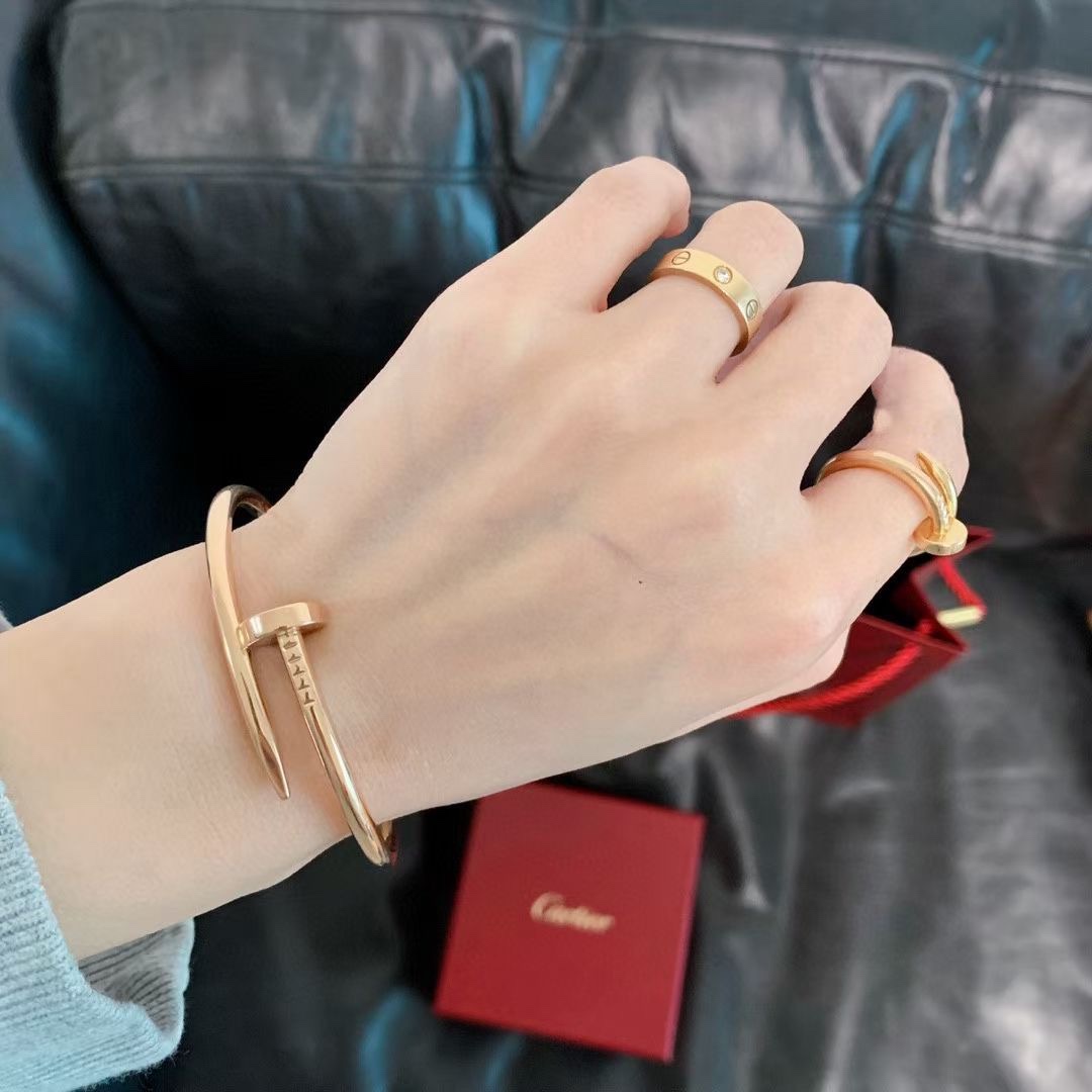 Cartier Cartier 玫瑰金 无钻钻钉子手镯