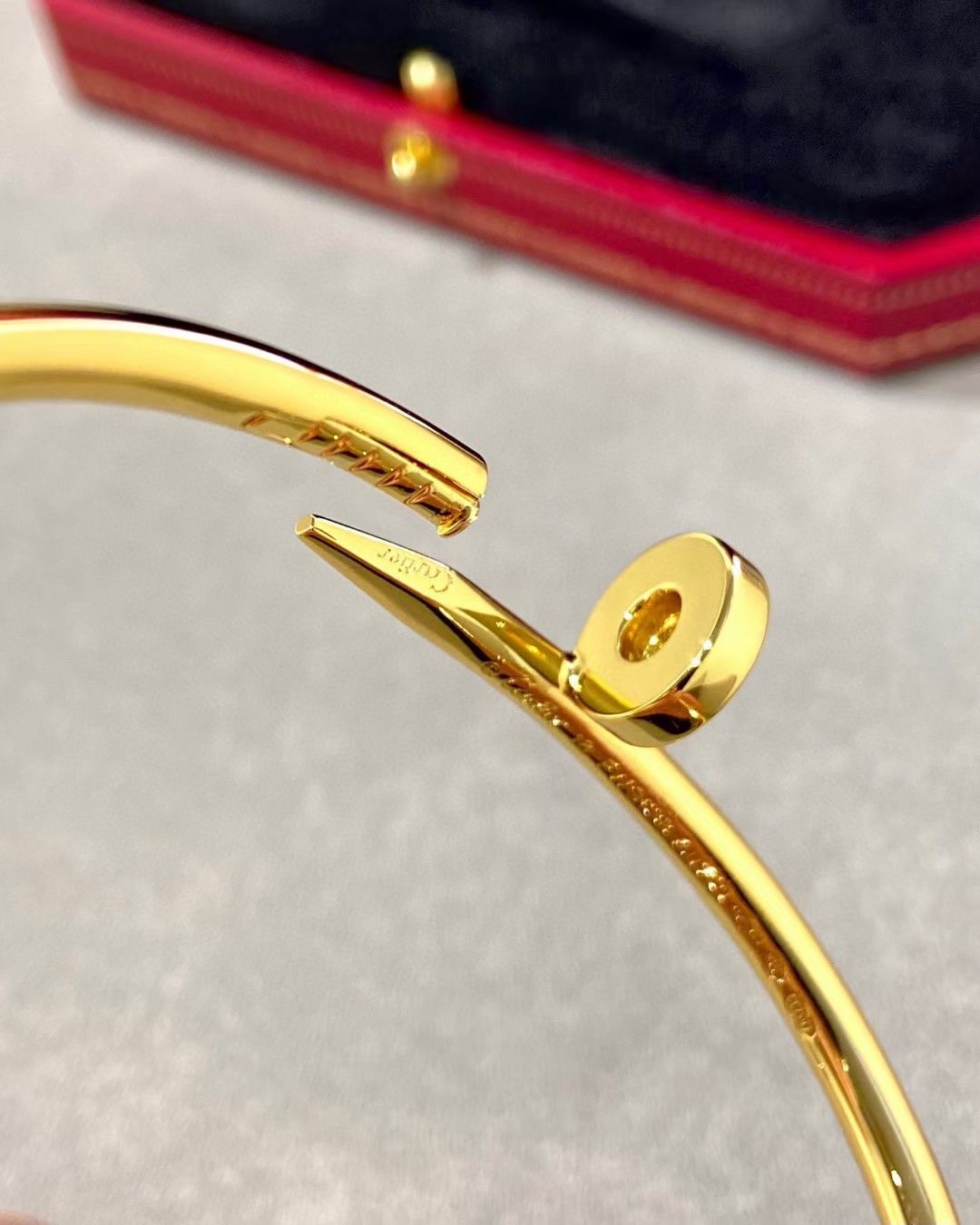 Cartier Cartier 金色 无钻钉子手镯
