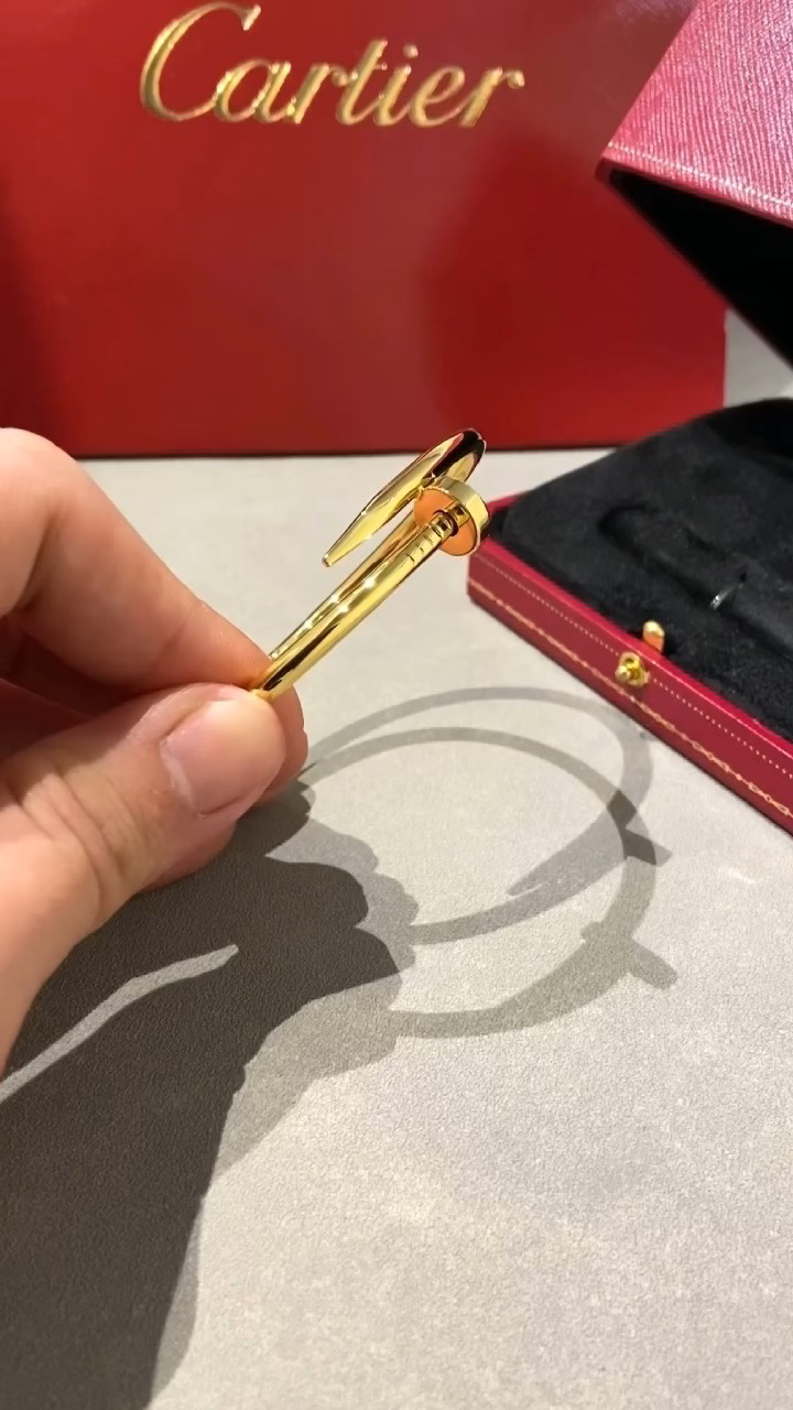 Cartier Cartier 金色 无钻钉子手镯