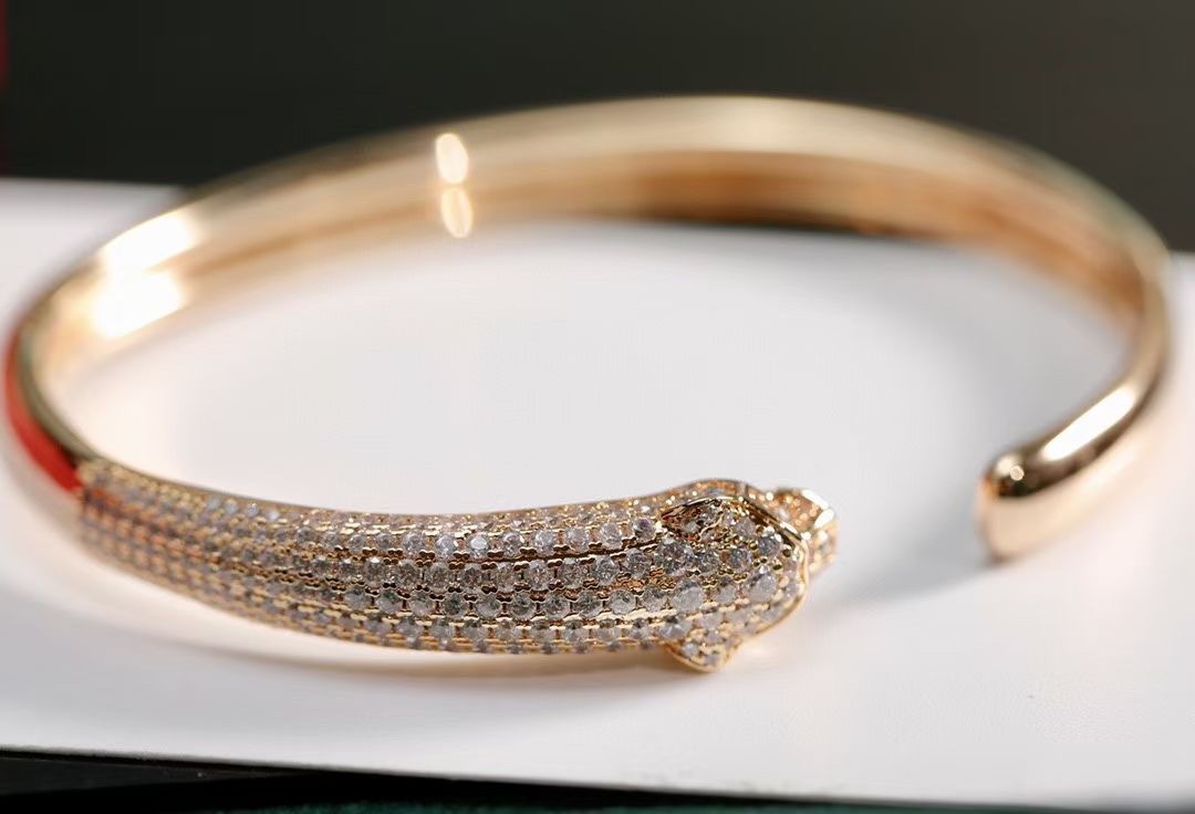 Cartier 卡地亚满钻豹子套装