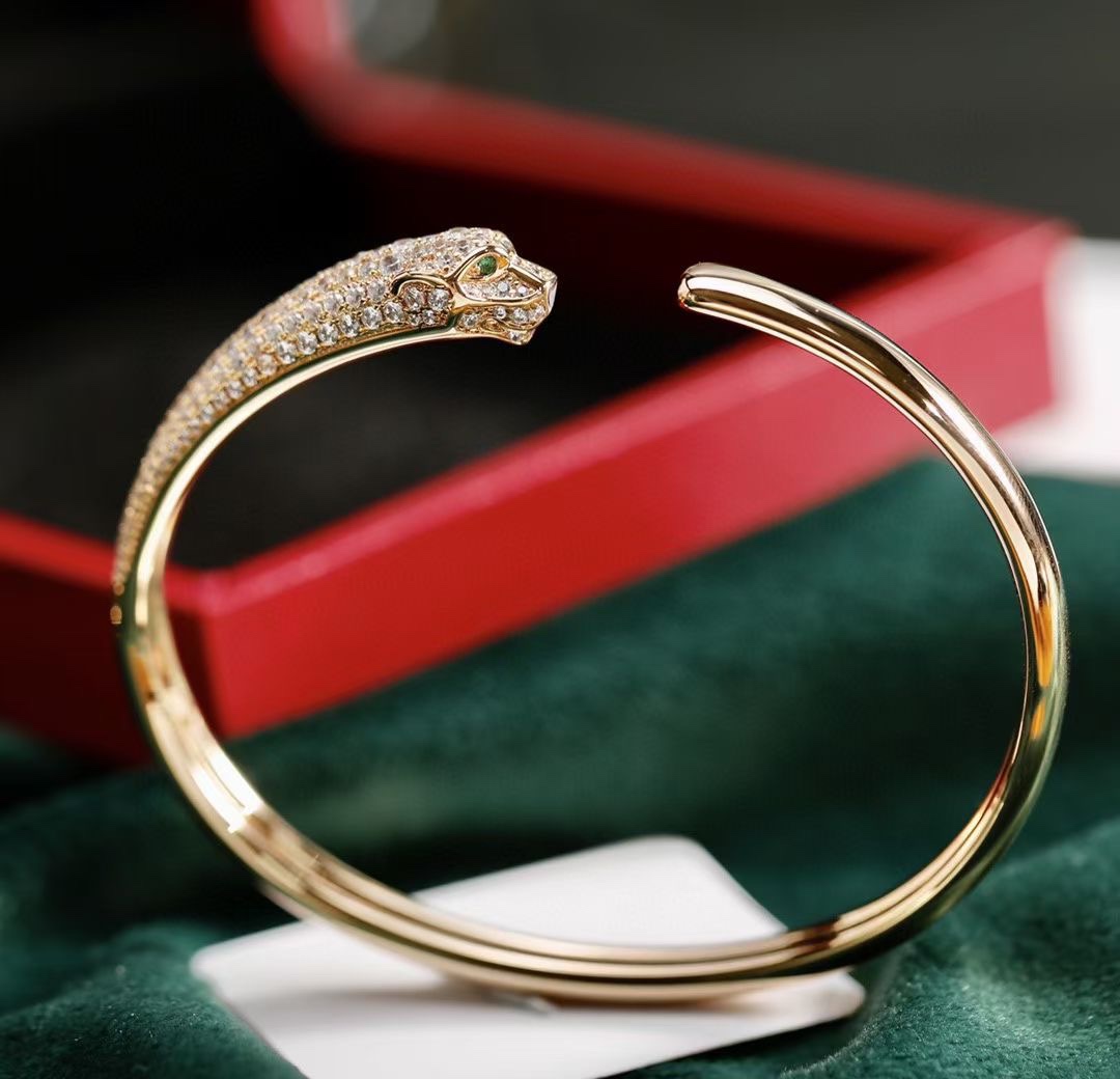 Cartier 卡地亚满钻豹子套装