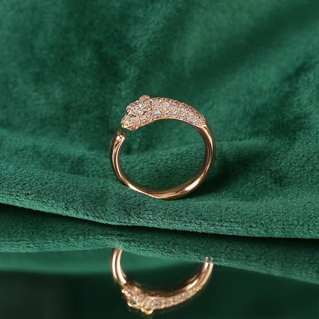 Cartier 卡地亚满钻豹子套装
