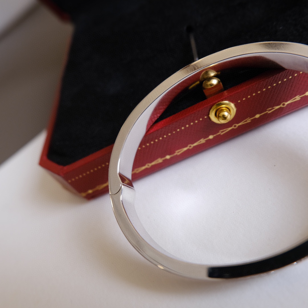 Cartier Cartier/卡地亚 款宽版满天星手镯 银色