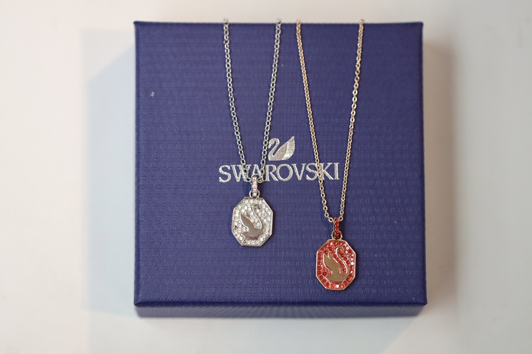 Where quality designer replica
 Swarovski Jewelry Necklaces & Pendants Gold Red Rose Spring Collection