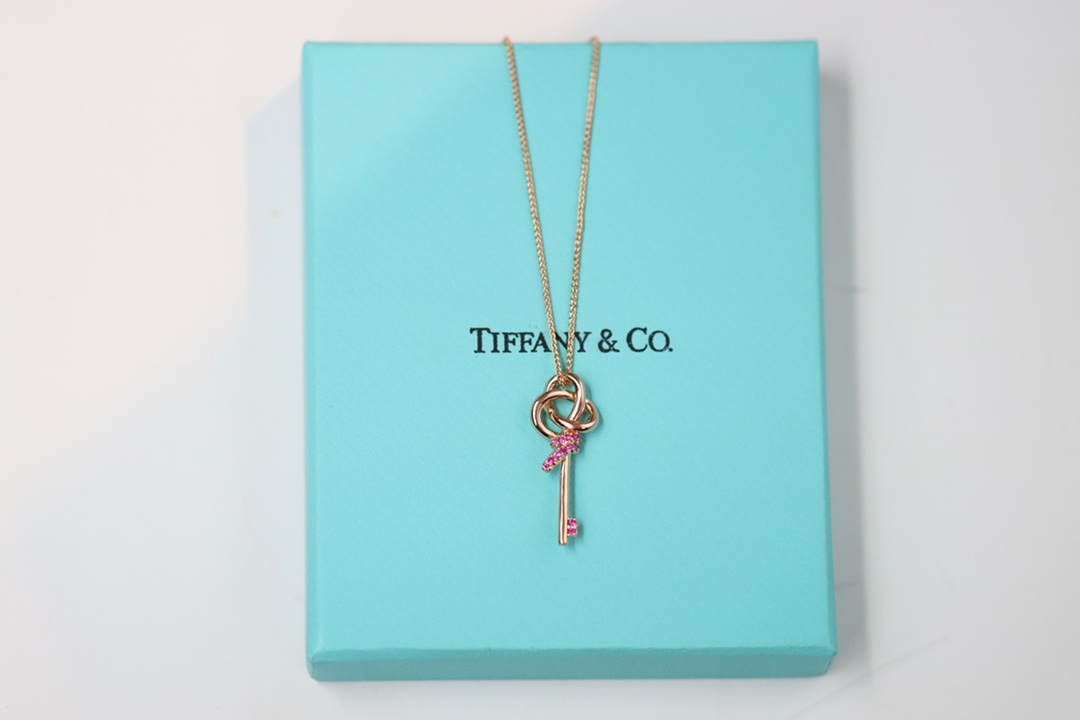 Tiffany & Co. Tiffany&Co. Knot系列 粉钻绳结锁骨项链