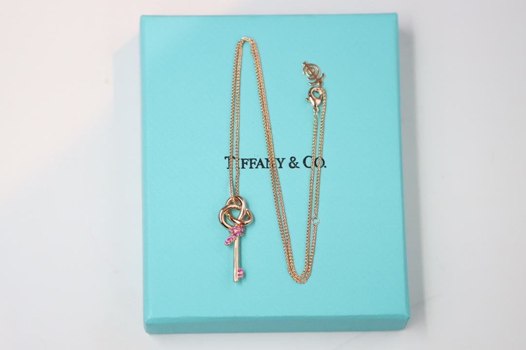 Tiffany & Co. Tiffany&Co. Knot系列 粉钻绳结锁骨项链