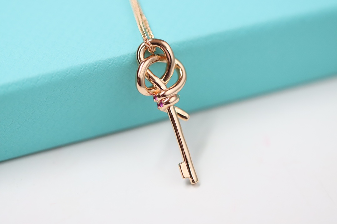 Tiffany & Co. Tiffany&Co. Knot系列 粉钻绳结锁骨项链