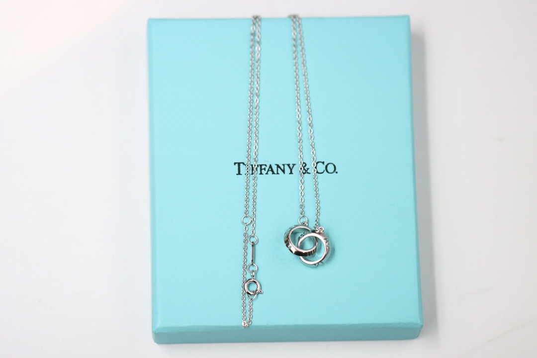 Tiffany & Co. Tiffany&Co. 罗马数字 银色双环锁骨项链