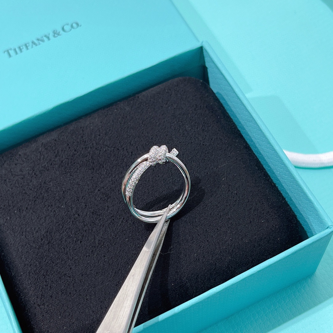 Tiffany & Co. Tiffany&Co. Knot系列绳结带钻 戒指