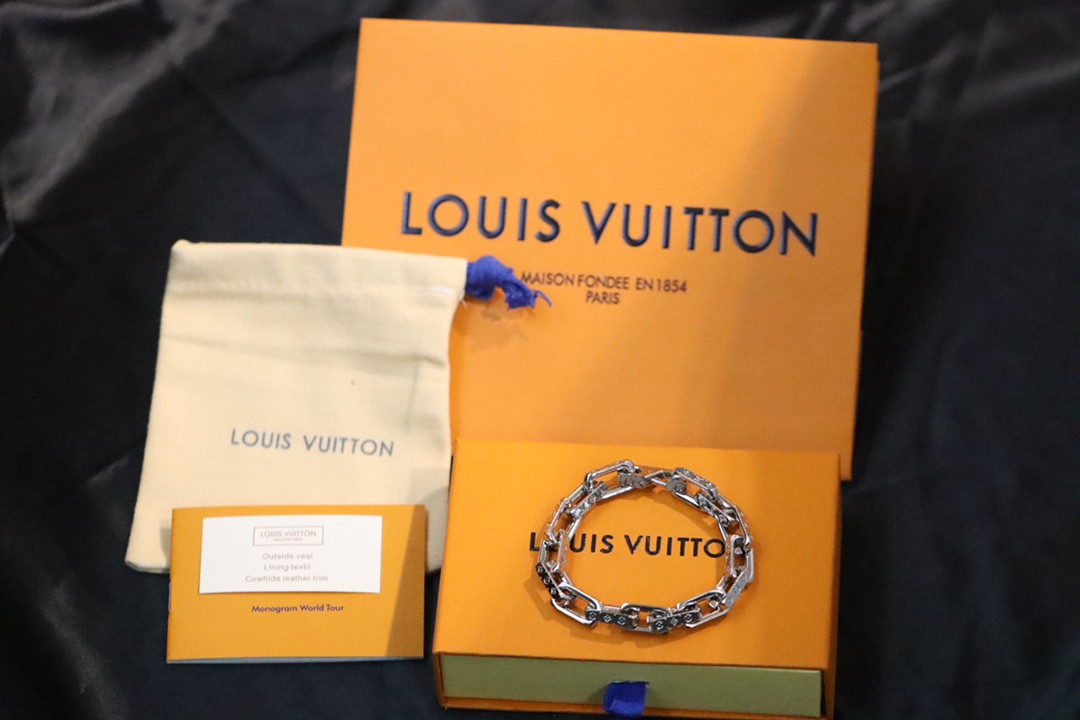 Louis Vuitton Silver-Finish Bamboo Link Bracelet - Comprehensive 9