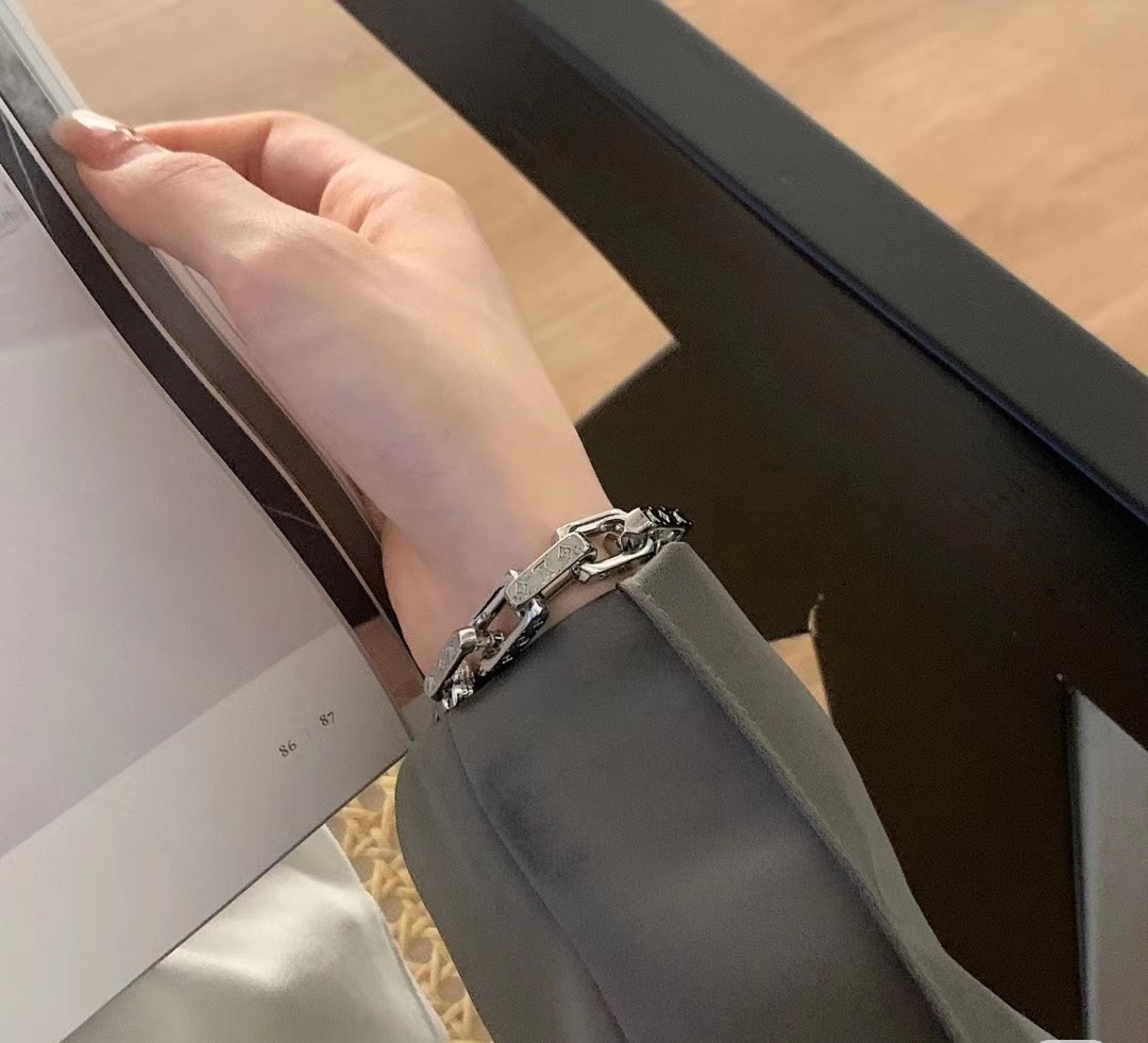 Louis Vuitton Silver-Finish Bamboo Link Bracelet - Comprehensive 2