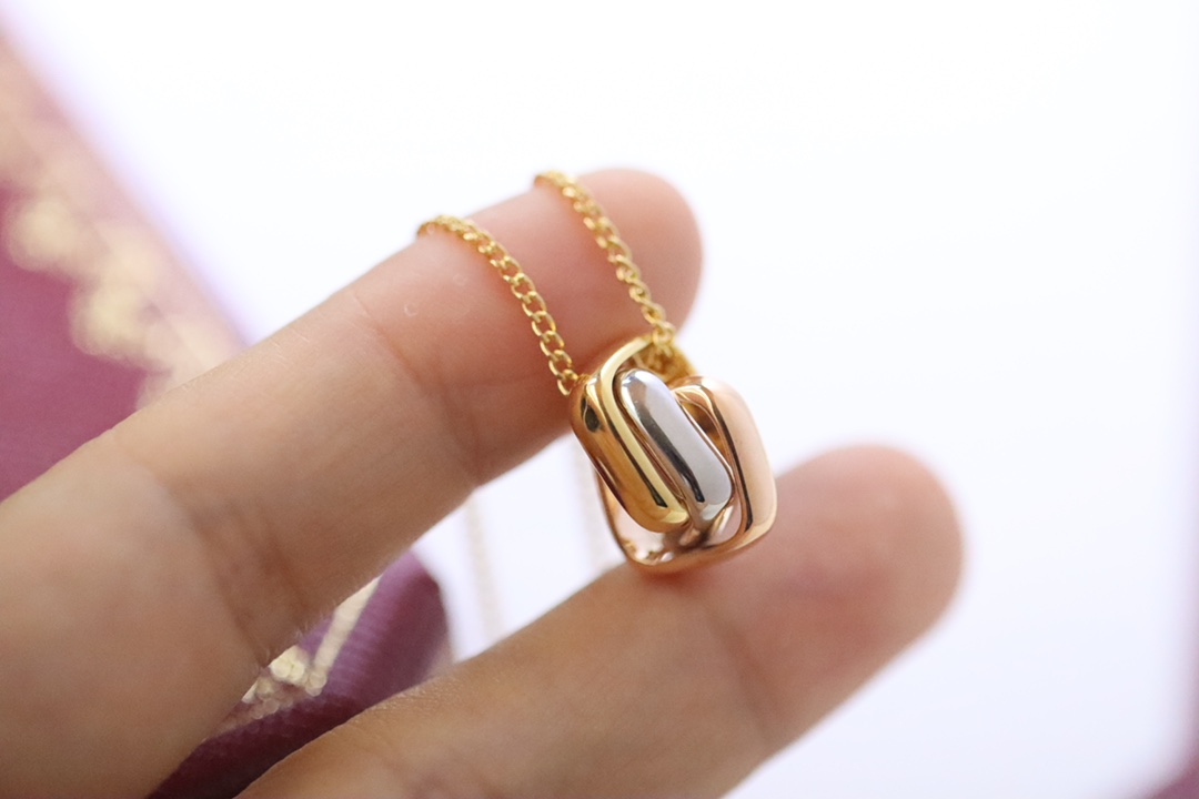 Cartier Cartier/卡地亚 三色三环方形 锁骨项链