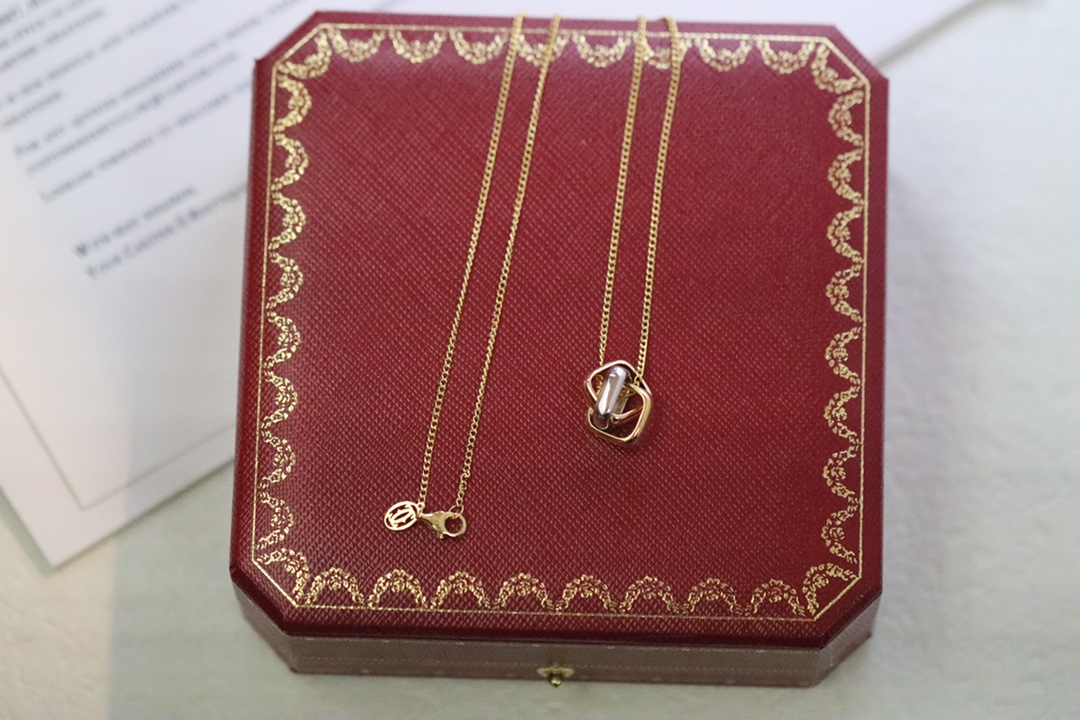 Cartier Cartier/卡地亚 三色三环方形 锁骨项链