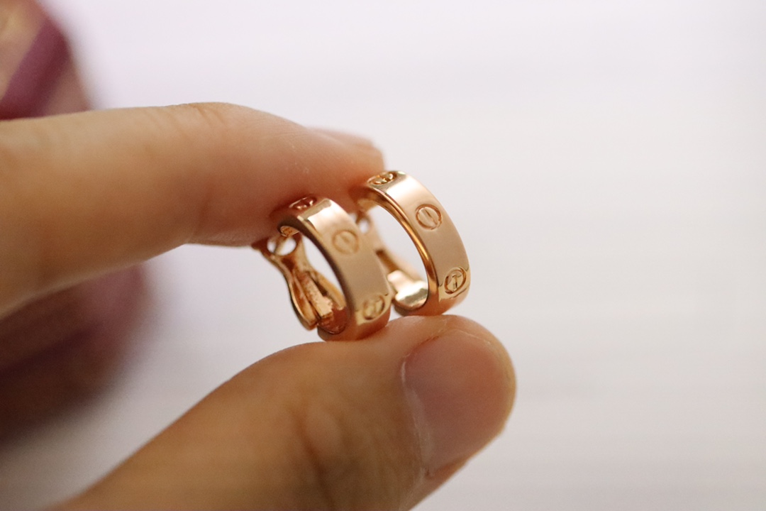 Cartier Cartier/卡地亚 Love系列 CNC螺丝半圈耳环