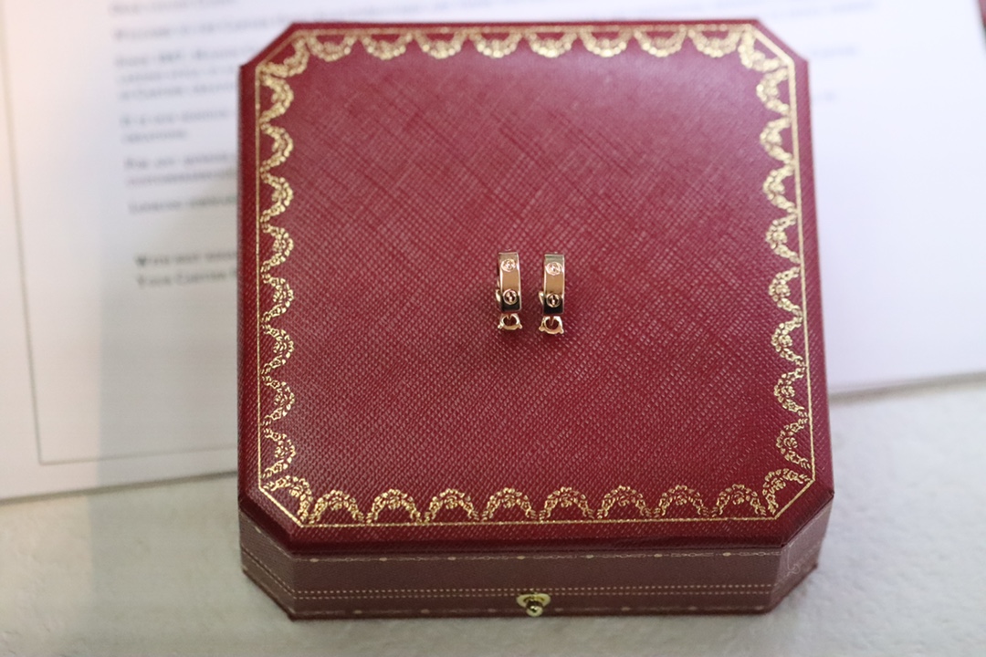 Cartier Cartier/卡地亚 Love系列 CNC螺丝半圈耳环
