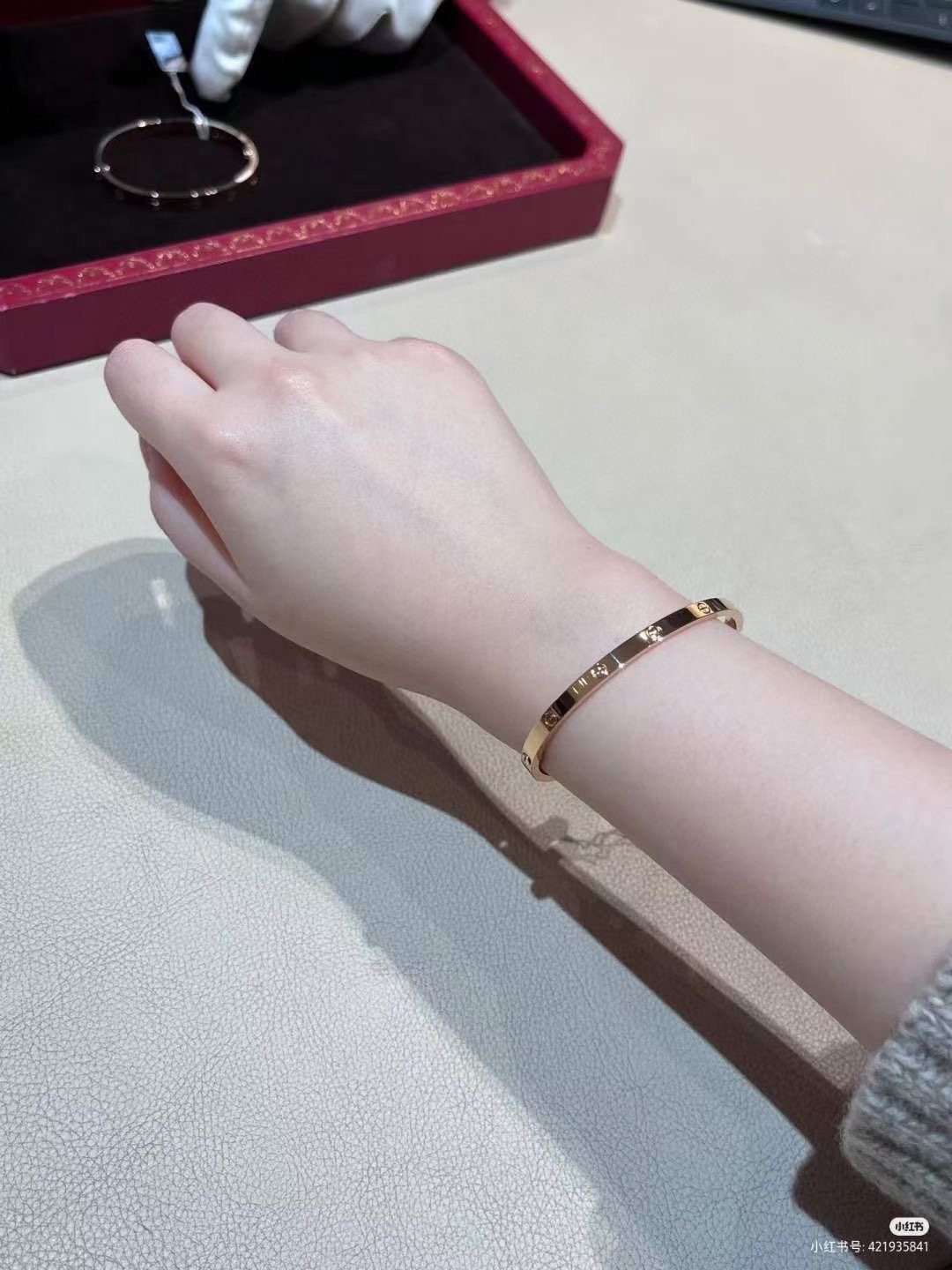 Cartier 卡地亚Cartier 窄‮无版‬钻 love情侣‮手款‬镯