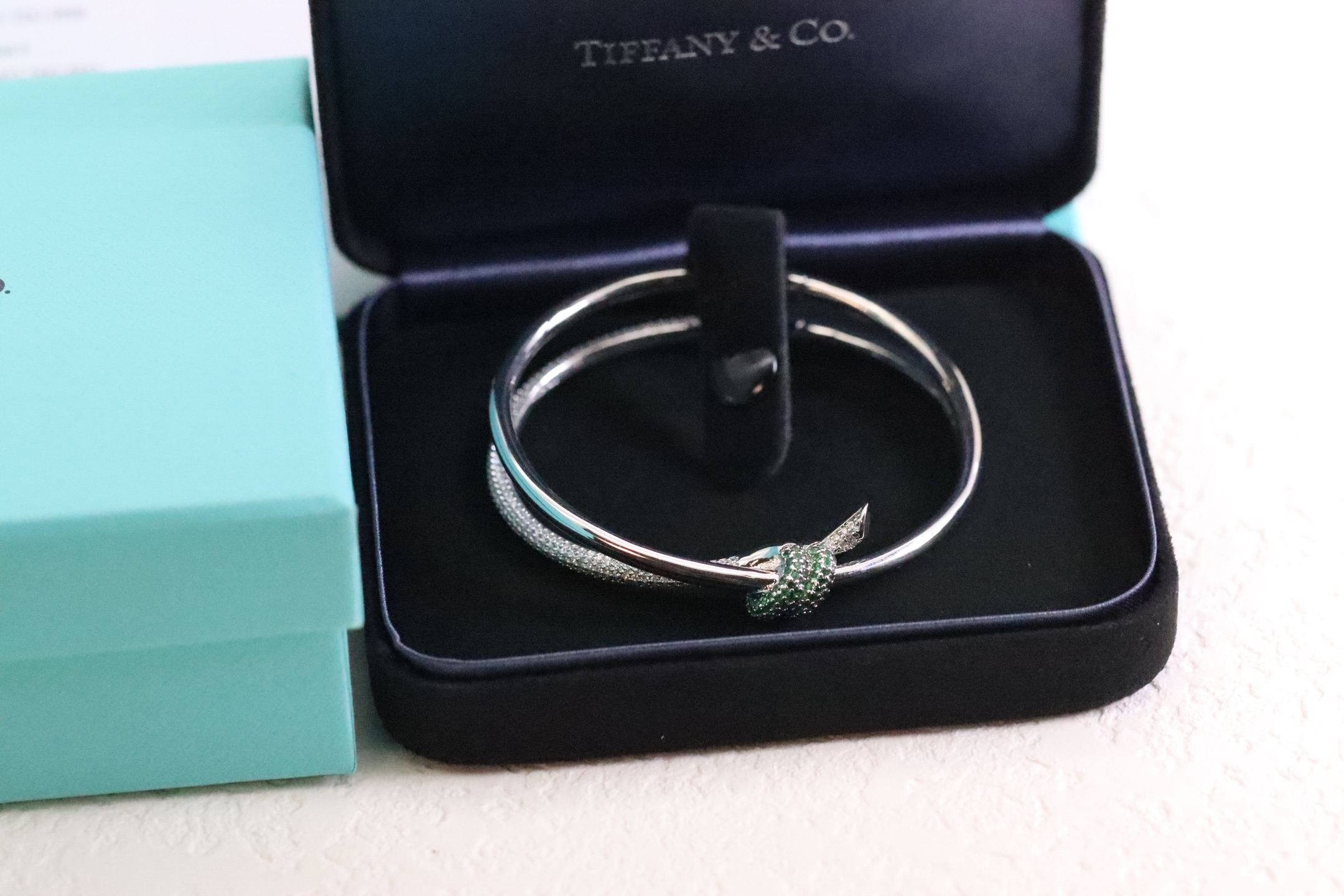 Tiffany & Co. Tiffany&Co. T Knot系列 绿钻绳结手镯