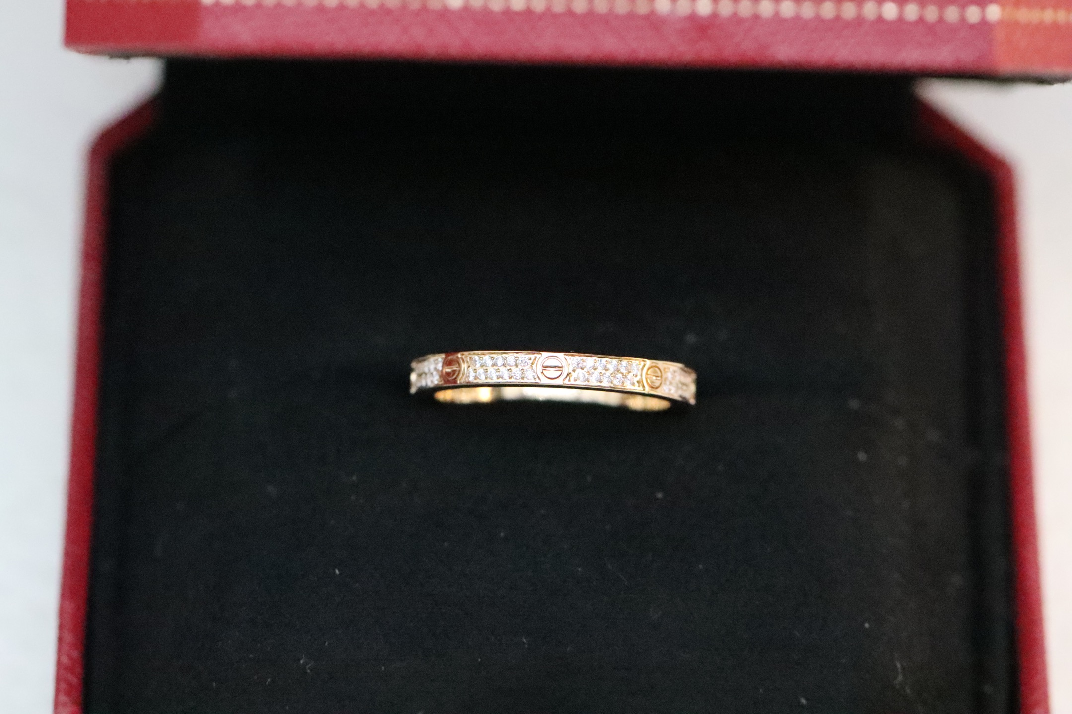 NO:619392,Recommended best-selling pair of rings: Cartier rose gold ultra-narrow version of baby's breath double row diamond ring. Starry baby's breath romantic love all-over v-gold, mainly rose gold, can be used as a couple's ring. CNC fine carving, every detail is in place, pure hand inlay, no diamonds will fall out, double row of diamonds, US size 6-7-8-9, Cartier ring, cartier, cartier, ring19860909热销款对戒推荐 Cartier 玫瑰金 超窄版满天星双排钻戒指 满天星浪漫爱情通体v金,主推玫瑰金,可做情侣戒cnc精雕细刻,每一个细节都非常到位,纯手工镶嵌,不掉钻,双排钻 美码6-7-8-9码,卡地亚戒指,cartier,cartier,ring,Jewelry