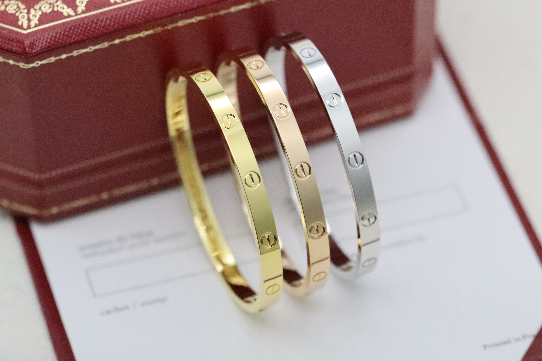 Cartier 卡地亚Cartier 中号宽度love情款侣手镯