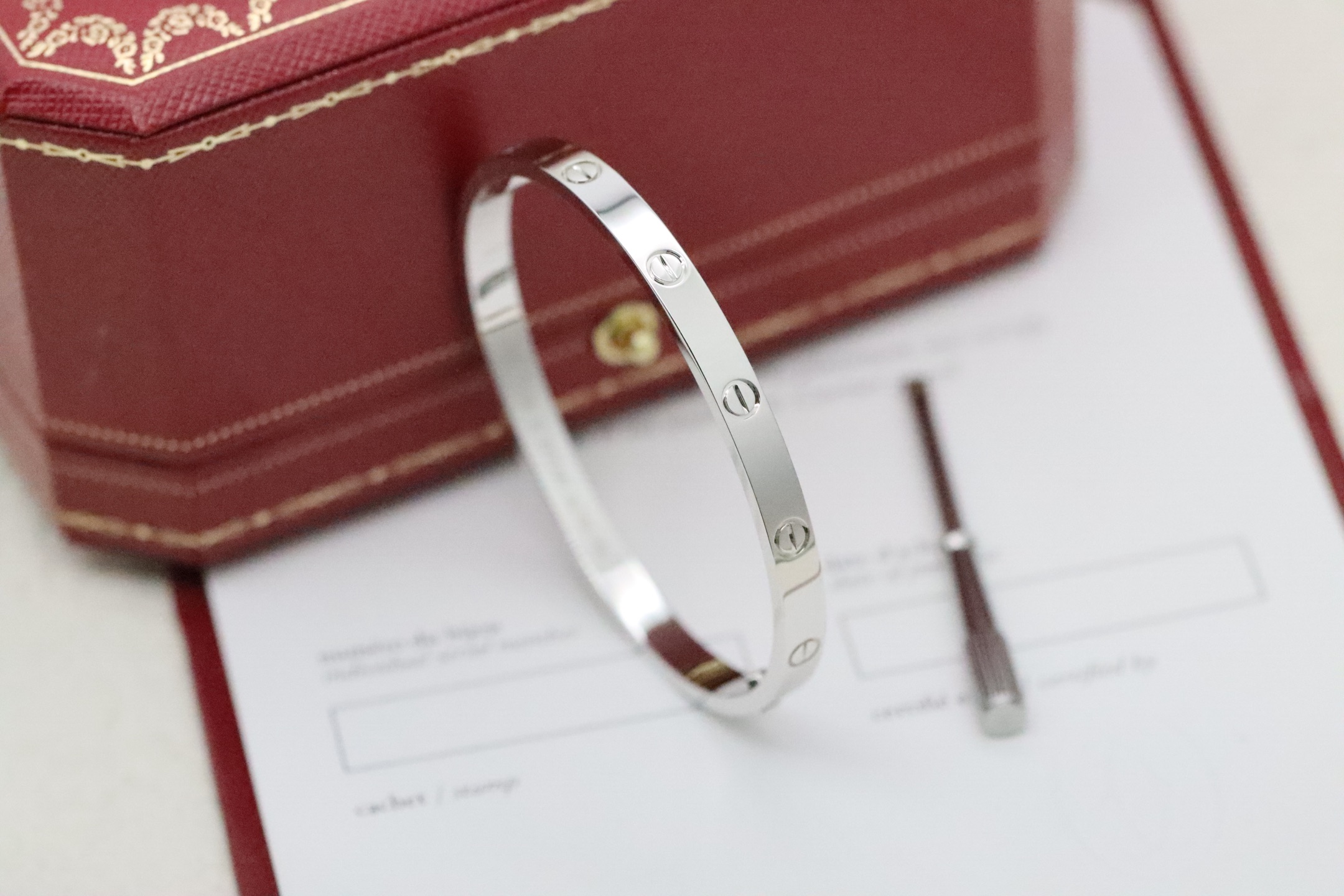 Cartier 卡地亚Cartier 中号宽度love情款侣手镯