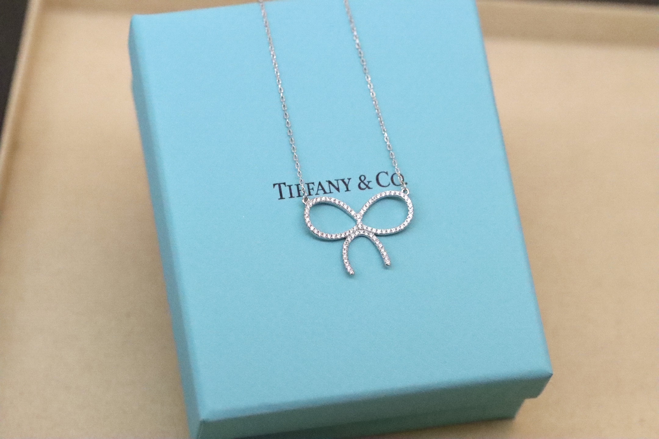 Tiffany & Co. Tiffany&Co. 银色蝴蝶结满钻锁骨项链