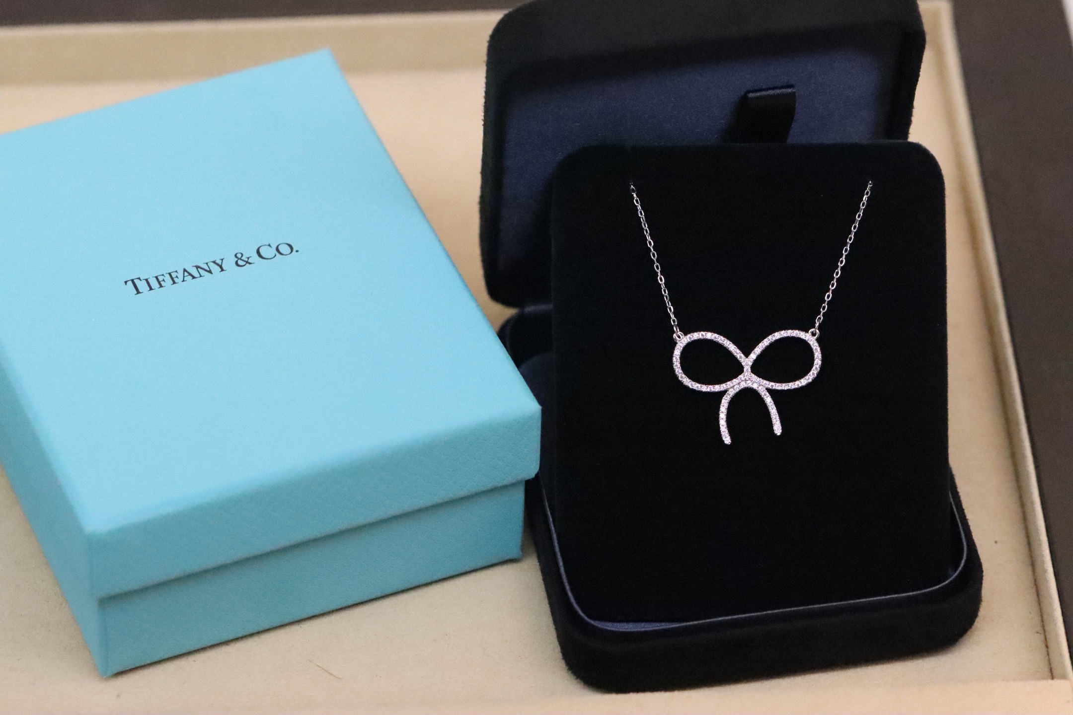 Tiffany & Co. Tiffany&Co. 银色蝴蝶结满钻锁骨项链