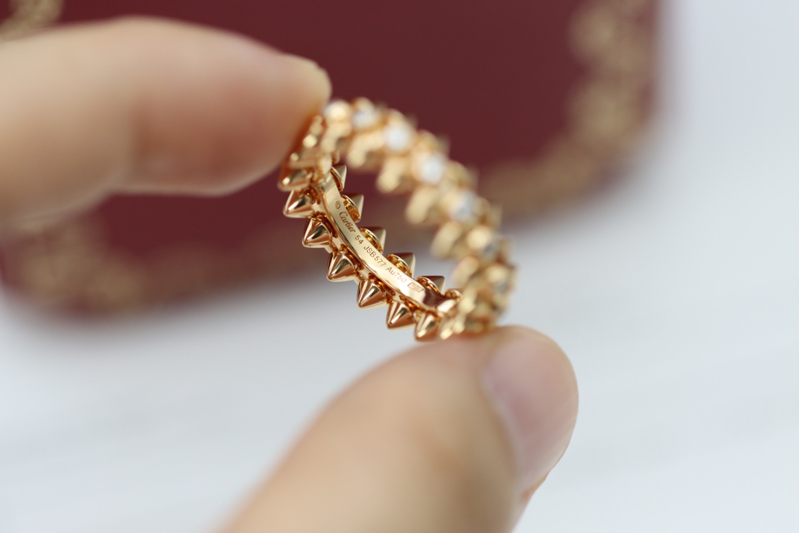 Cartier Cartier 卡地亚新款满钻子弹头 铆钉戒指 新款