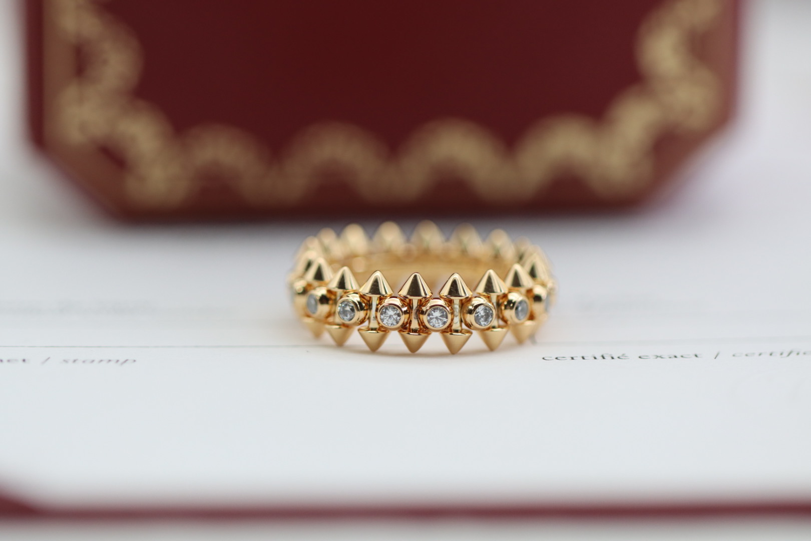 Cartier Cartier 卡地亚新款满钻子弹头 铆钉戒指 新款