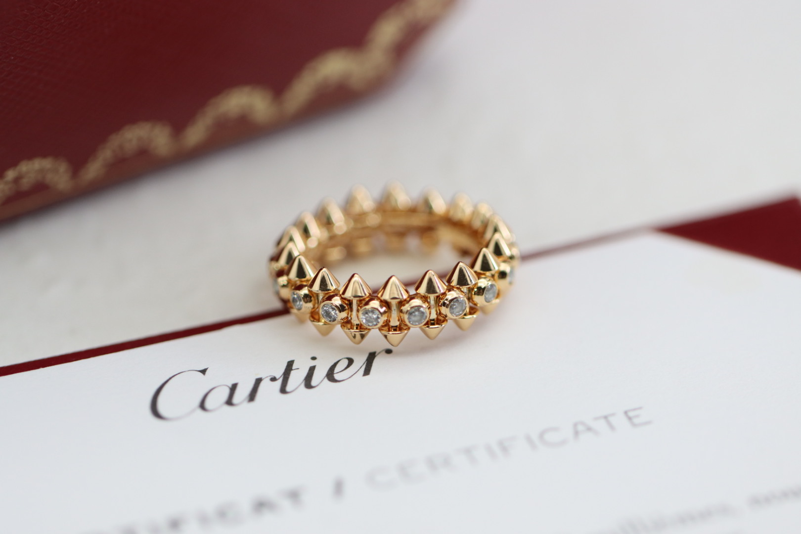 Cartier Cartier 卡地亚新款满钻子弹头 铆钉戒指 新款