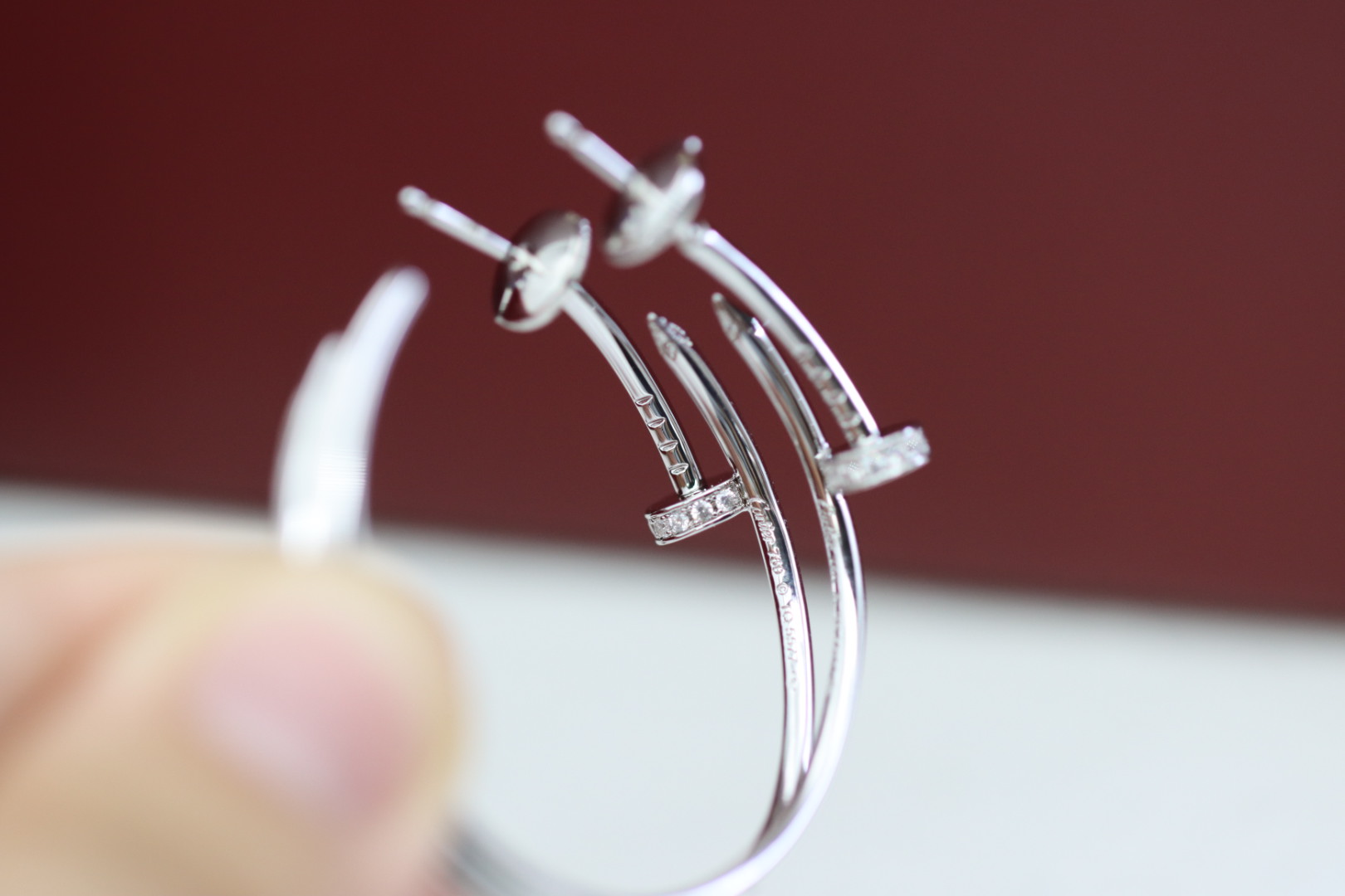 Cartier Cartier 银色 头尾钻钉子耳环