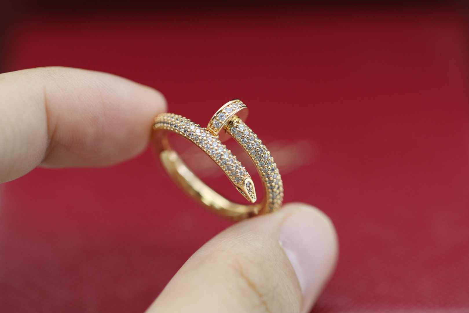 Cartier Cartier 新款 玫瑰金满钻钉子戒指