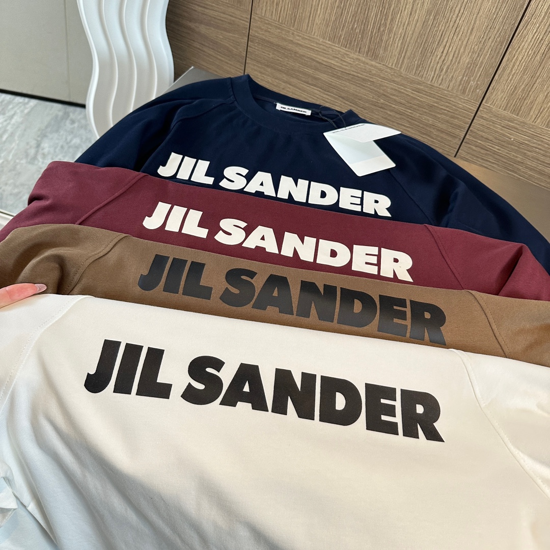 Jilsander印花logo圆领长袖简约有辨识度的百搭基础款！！️进口机标志性logo印花点缀日常随意