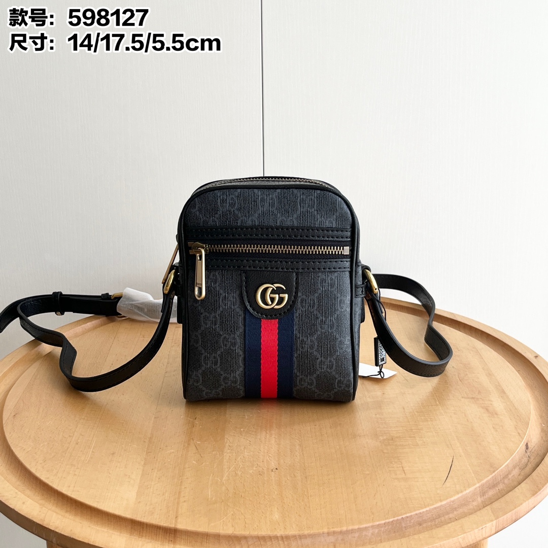 Toma real # Modelo: 598127 Tamaño mini: 14x17,5x5,5 cm Patrón clásico Mini Ophidia con correas rojas y azules, derivado…