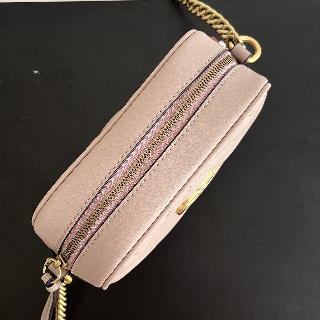 升级版升级版实拍#

型号：奶茶
尺寸：18*12*6牛皮

GG marmont系列nano精致可爱
