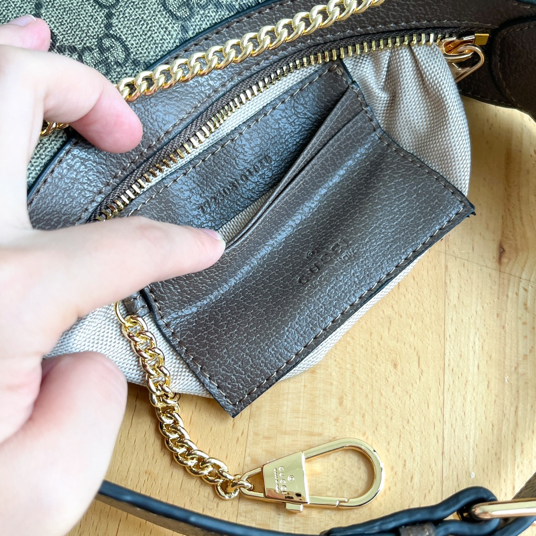 实拍#

款号：
尺寸；22x 12.5x 5cm

GG半月造型迷你手袋，
这款迷你手袋采用新月造型搭