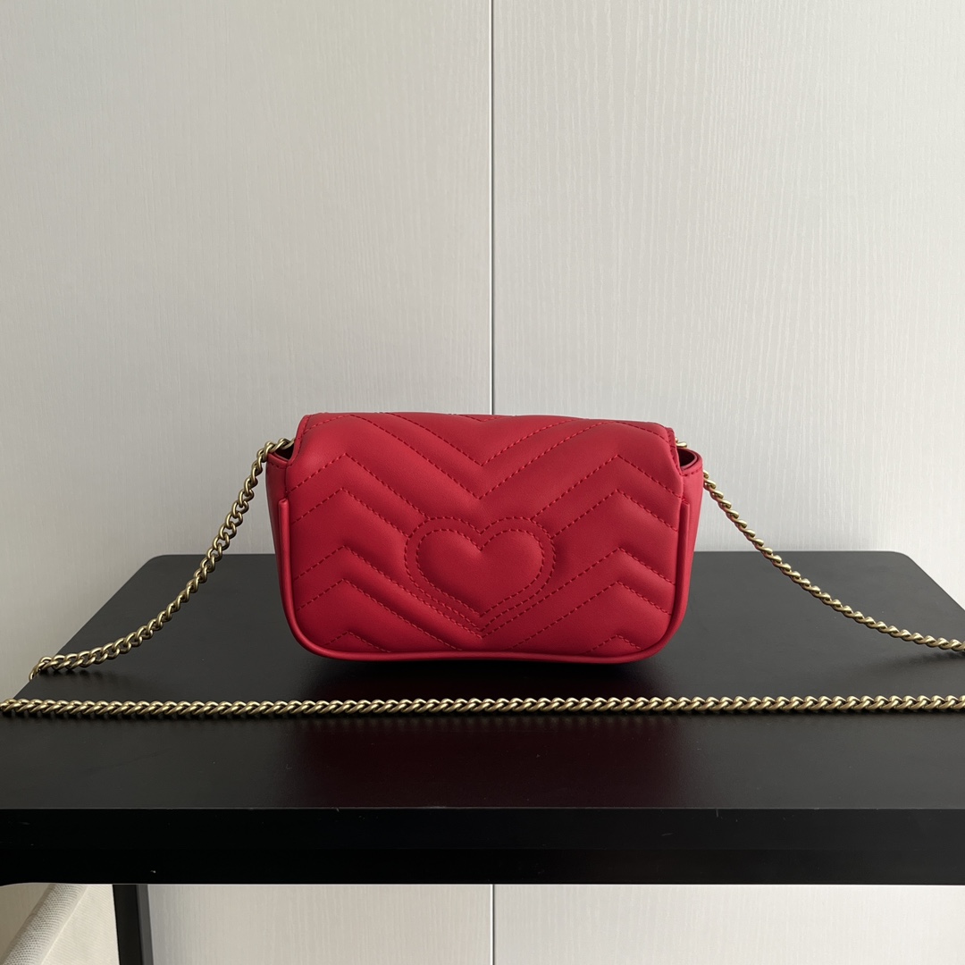 升级版实拍#（牛皮配盒）

款号：红色
尺寸：16.5-5-10cm

GG Nanomarmont 迷