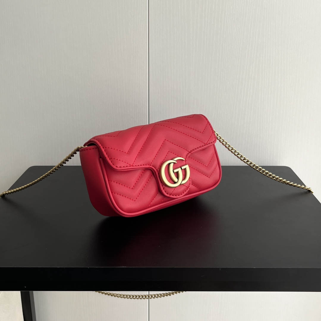 升级版实拍#（牛皮配盒）

款号：红色
尺寸：16.5-5-10cm

GG Nanomarmont 迷