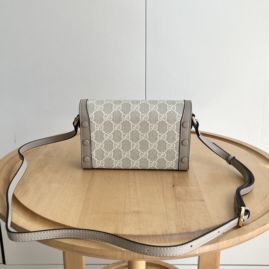 Gucci 699296 Beige GG Supreme 18 12 5cm crossbody everyday