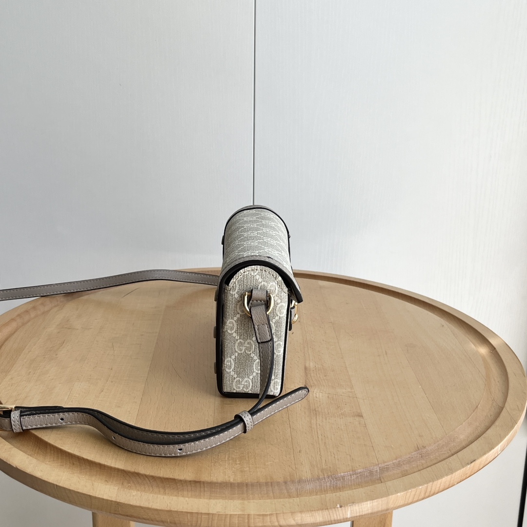 Gucci 699296 Beige GG Supreme 18 12 5cm crossbody everyday