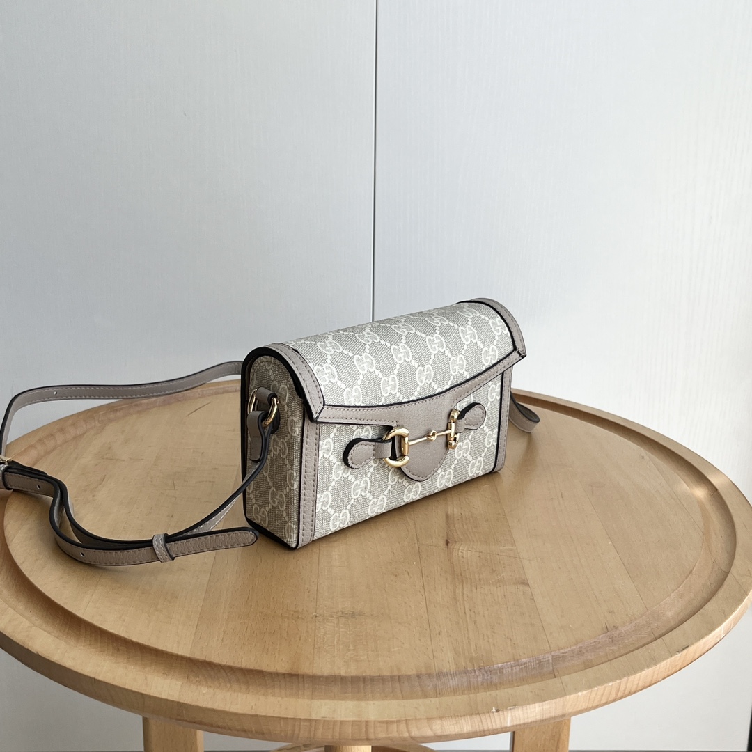 Gucci 699296 Beige GG Supreme 18 12 5cm crossbody everyday