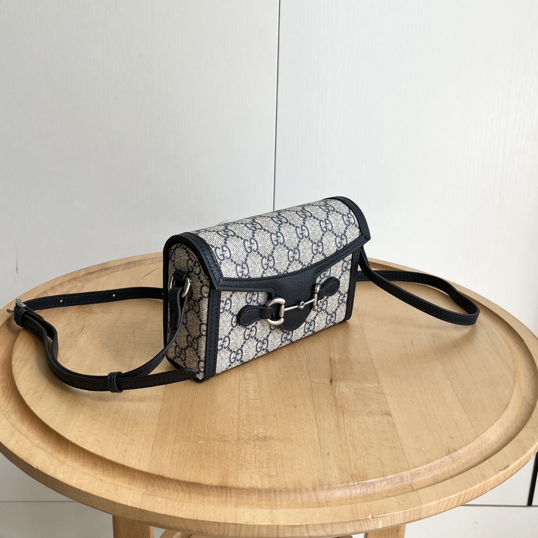 Gucci 699296 GG Supreme 18 12 5cm crossbody everyday