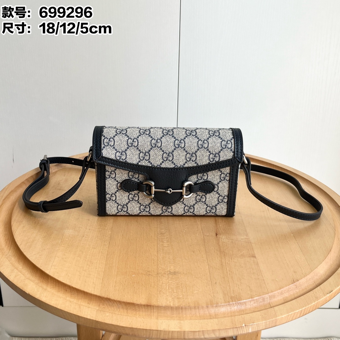 Gucci 699296 GG Supreme 18 12 5cm crossbody everyday