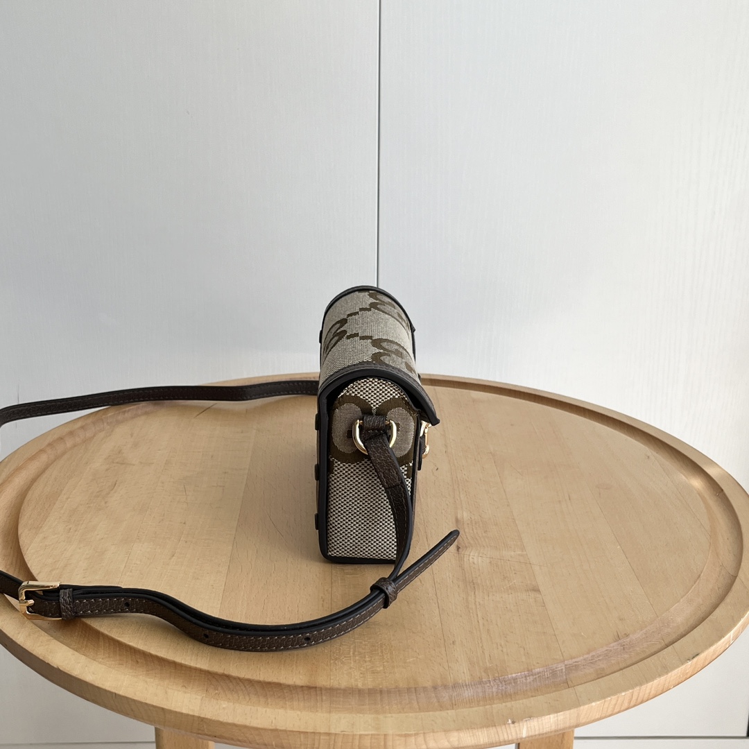 Gucci 699296 GG Supreme brown 18 12 5cm crossbody everyday