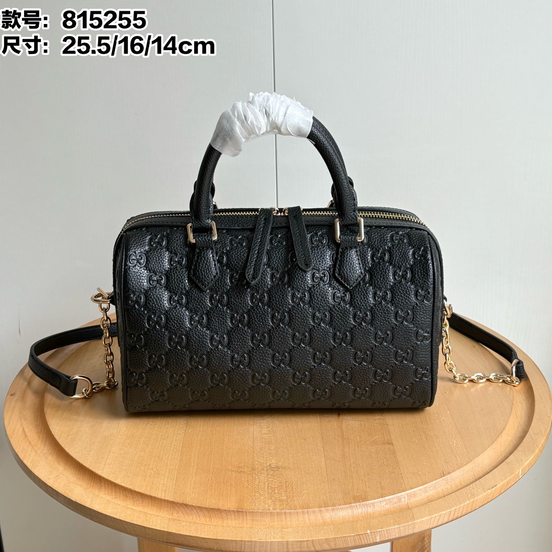 Toma real # Número de estilo: 815255 Tamaño: 25.5*16*14cm 𝗚𝗚 𝗘𝗺𝗯𝗹𝗲𝗺 serie Boston de tamaño pequeño, este bolso …