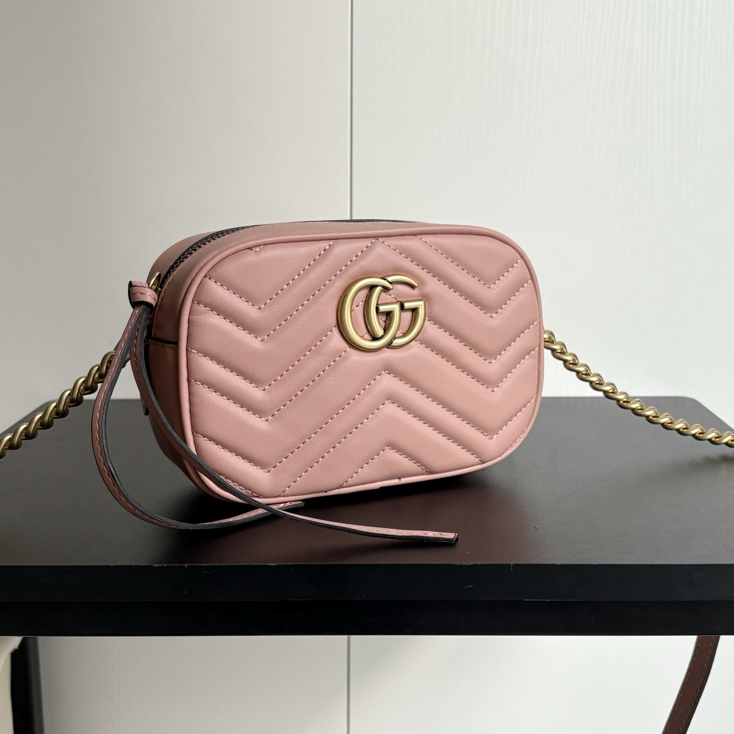 升级版实拍#

型号：裸粉
尺寸：18*12*6牛皮

GG marmont系列nano精致可爱
皮质五