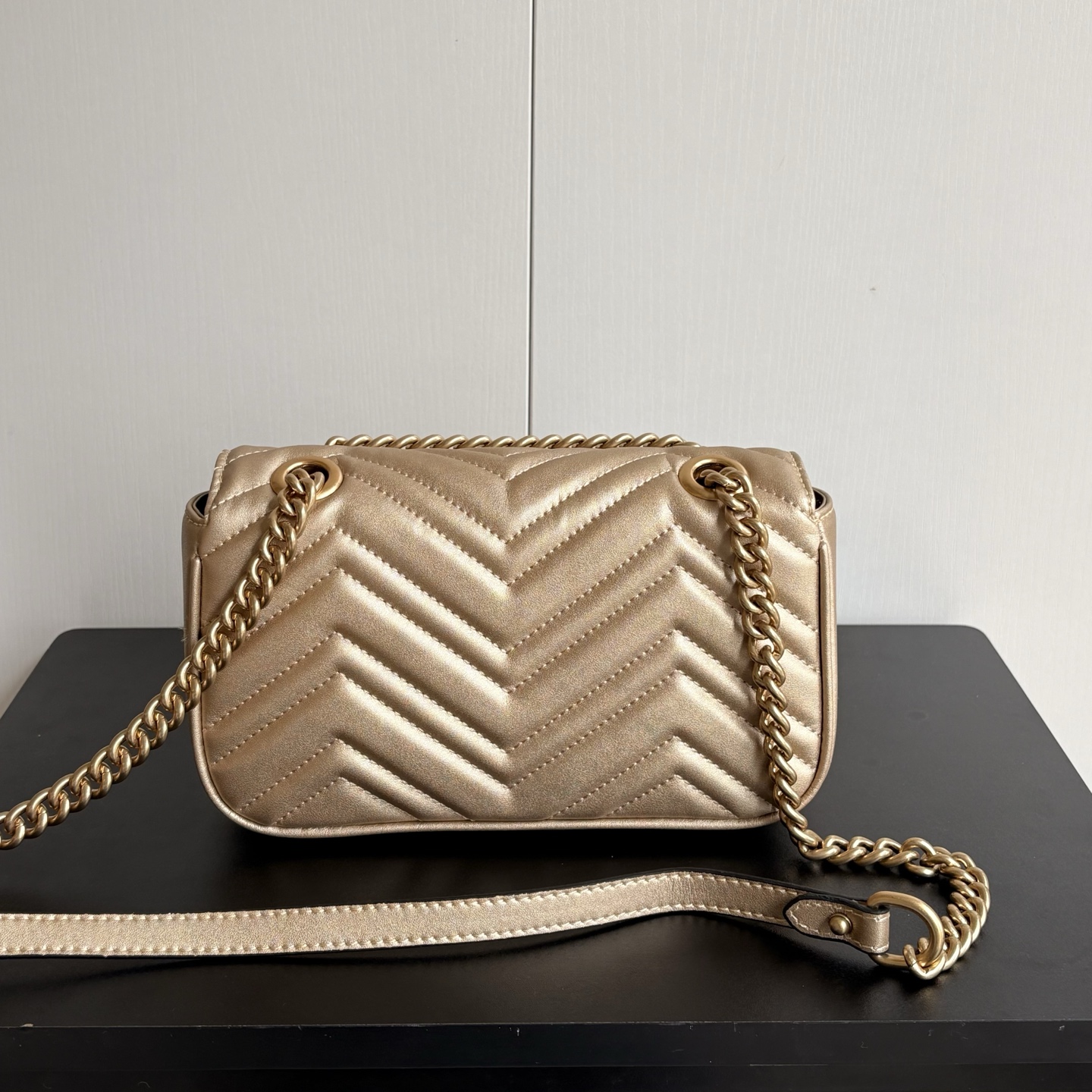 升级版实拍#

款号：
尺寸：22-6-13cm

GG marmont  小号
小号较小可爱 空间容量