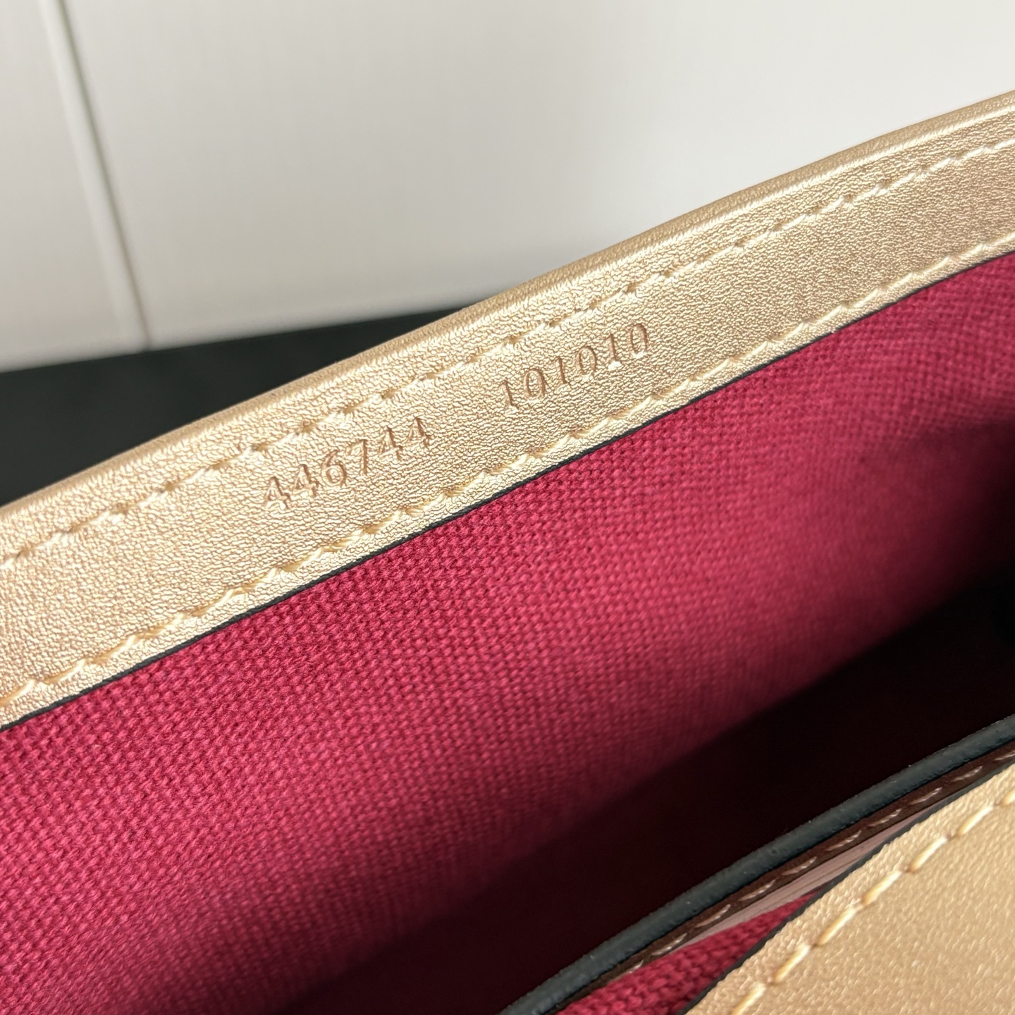 升级版实拍#

款号：
尺寸：22-6-13cm

GG marmont  小号
小号较小可爱 空间容量