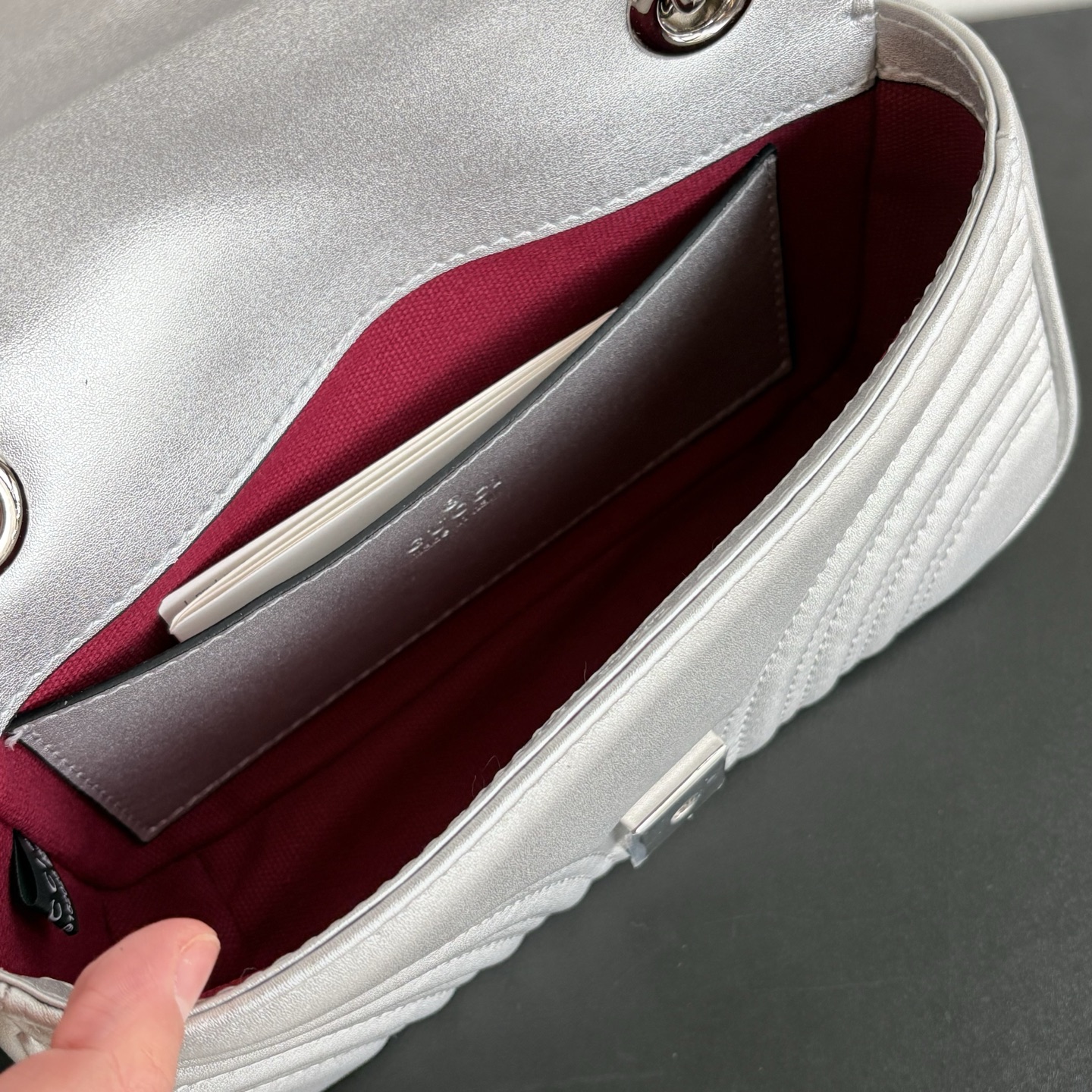 升级版实拍#

款号：
尺寸：22-6-13cm

GG marmont  小号
小号较小可爱 空间容量